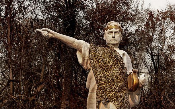 Estátua de Bolsonaro no Pantanal, erguida pelo Greenpeace (Foto: Reprodução) Estátua de Bolsonaro no Pantanal, erguida pelo Greenpeace