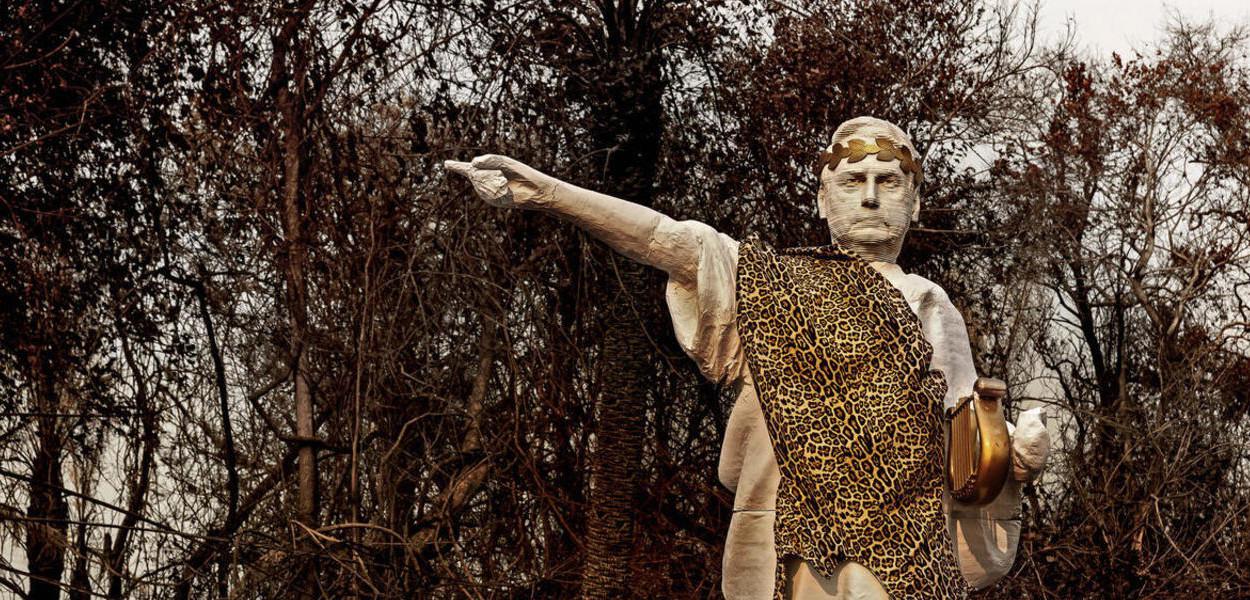 Estátua de Bolsonaro (Foto: Reprodução) Estátua de Bolsonaro