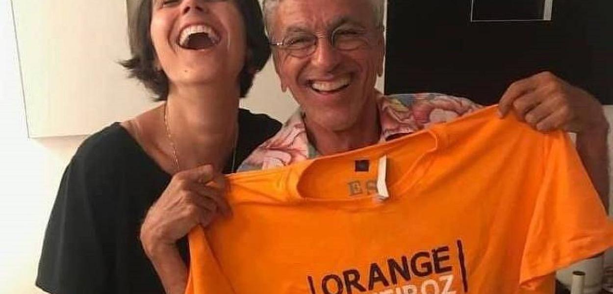 Justiça suspende showmício de Manuela com Caetano em Porto Alegre (Foto: Reprodução (Facebook)) Justiça suspende showmício de Manuela com Caetano em Porto Alegre