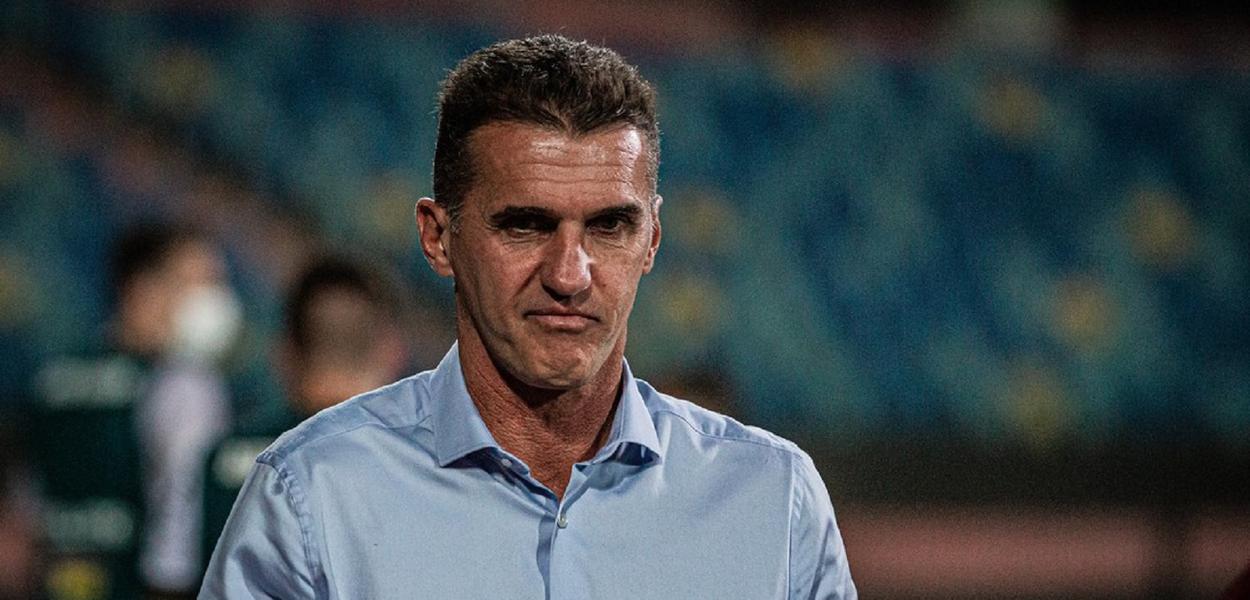 Vagner Mancini deixa o Atlético-GO e é o novo técnico do Corinthians Vagner Mancini deixa o Atlético-GO e é o novo técnico do Corinthians