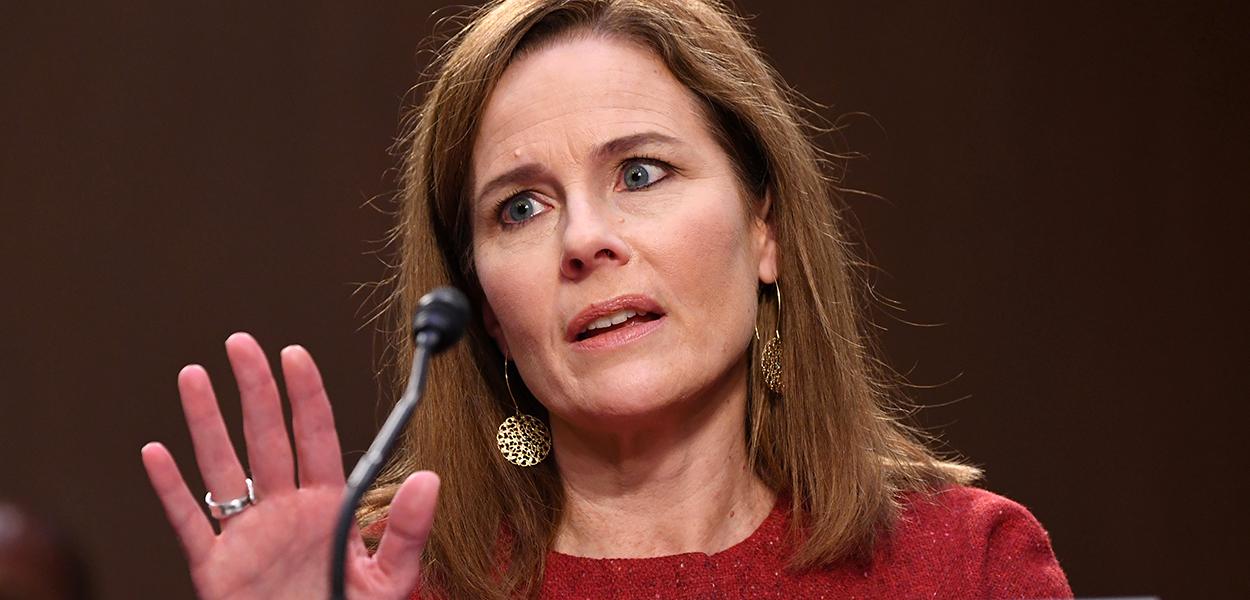 Juíza Amy Coney Barrett em audiência no Senado dos EUA 13/10/2020 (Foto: Kevin Dietsch/Pool via REUTERS) Juíza Amy Coney Barrett em audiência no Senado dos EUA 13/10/2020