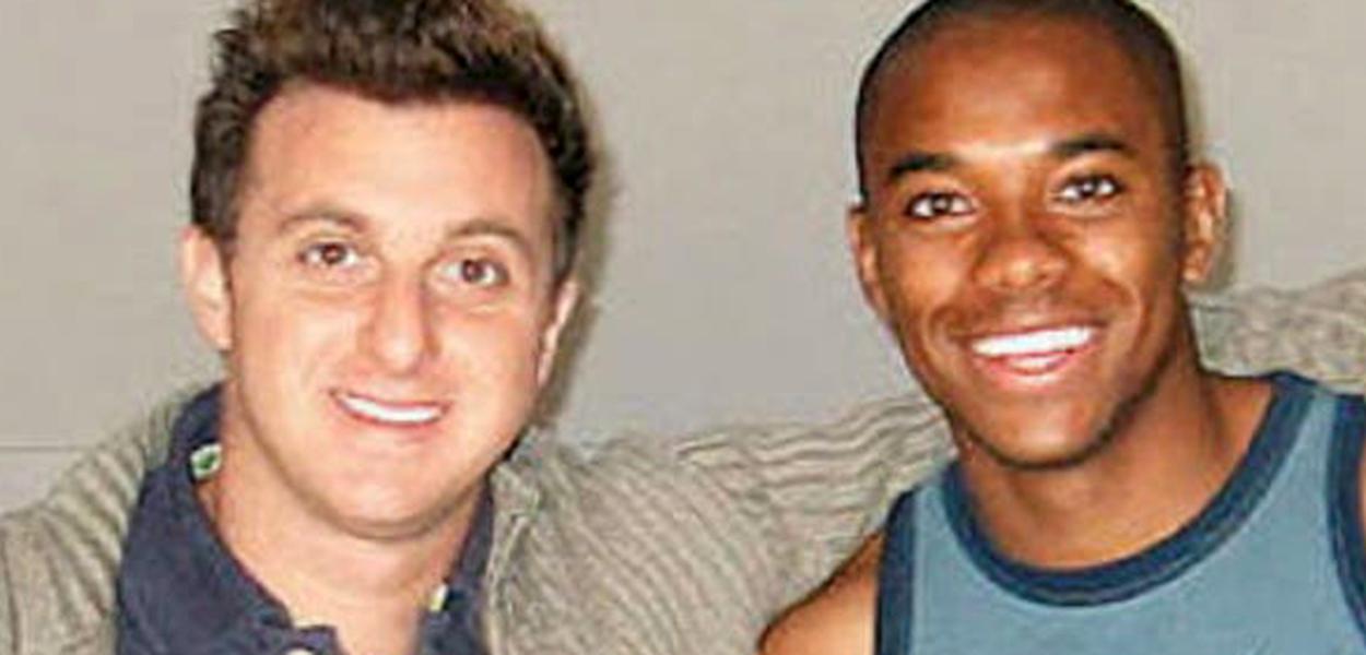 Apresentador Luciano Huck e o jogador Robinho (Foto: Reprodução) Apresentador Luciano Huck e o jogador Robinho