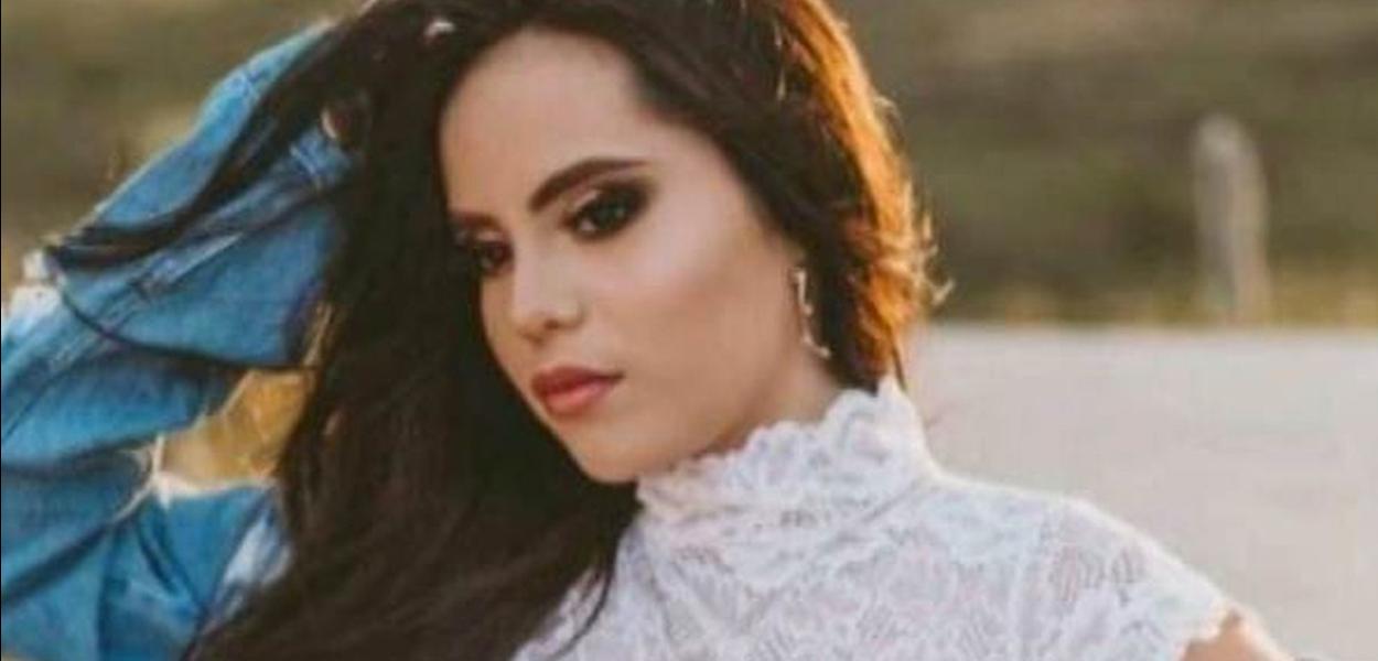 Viviane Alves Farias, de 18 anos, foi morta com tiro na cabeça na Paraíba (Foto: Reprodução/TV Paraíba) Viviane Alves Farias, de 18 anos, foi morta com tiro na cabeça na Paraíba