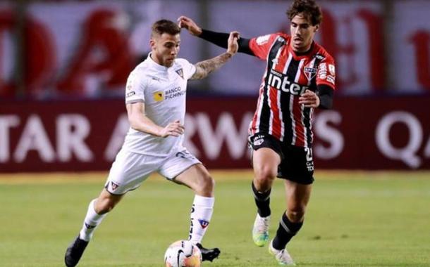 LDU x São Paulo (Foto: Reuters/Jose Jacome) LDU x São Paulo