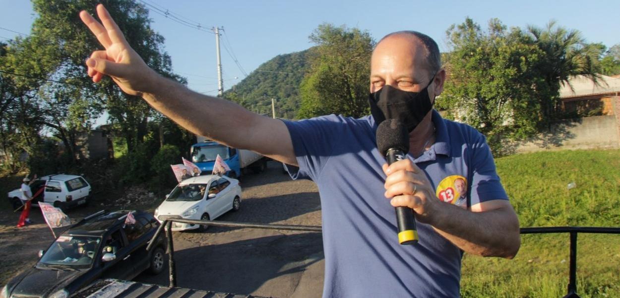Luciano Guerra- candidato-PT Santa Maria-RS (Foto: Reprodução/Facebook) Luciano Guerra- candidato-PT Santa Maria-RS