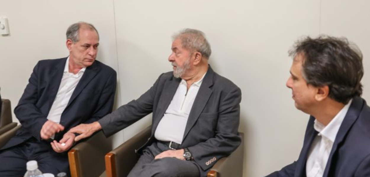 Ex-presidente Lula recebe vista de Ciro Gomes e do governador do Ceará, Camilo Santana (PT-CE), no hospital Sírio-Libanês, onde está internada a ex-primeira-dama Marisa Letícia 03/02/2017 - São Paulo- SP (Foto: Ricardo Stuckert / Instituto Lula) Ex-presidente Lula recebe vista de Ciro Gomes e do governador do Ceará, Camilo Santana (PT-CE), no hospital Sírio-Libanês, onde está internada a ex-primeira-dama Marisa Letícia 03/02/2017 - São Paulo- SP