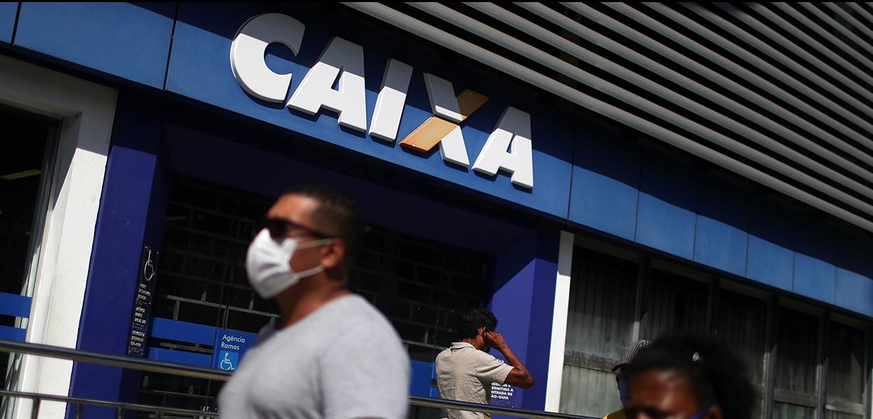 caixa abre plano de demissao voluntaria (Foto: REUTERS/Pilar Olivares) caixa abre plano de demissao voluntaria