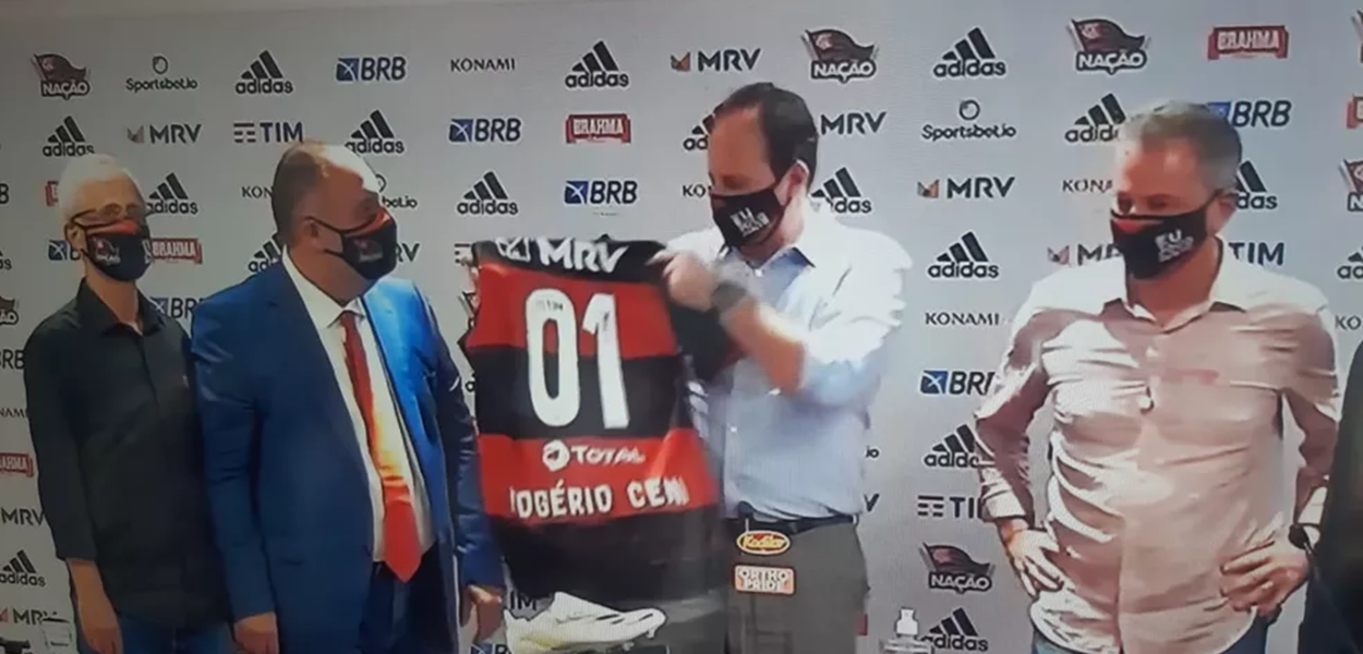 Técnico deixou o Fortaleza e chegou ao Rio de Janeiro na manhã desta terça-feira para substituir o espanhol Domènec Torrent e assinar contrato até dezembro de 2021 (Foto: Reprodução) Técnico deixou o Fortaleza e chegou ao Rio de Janeiro na manhã desta terça-feira para substituir o espanhol Domènec Torrent e assinar contrato até dezembro de 2021