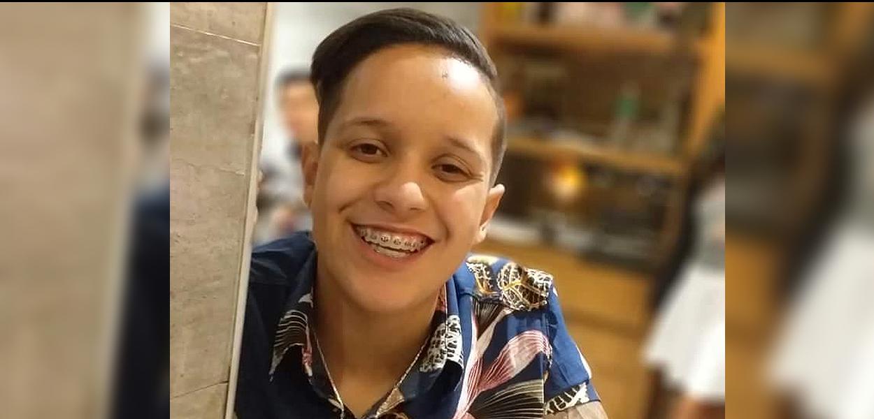 Amanda Rocha do Nascimento, de 21 anos, morreu após ser atropelada por carro no Gama (DF). (Foto: Arquivo pessoal) Amanda Rocha do Nascimento, de 21 anos, morreu após ser atropelada por carro no Gama (DF).