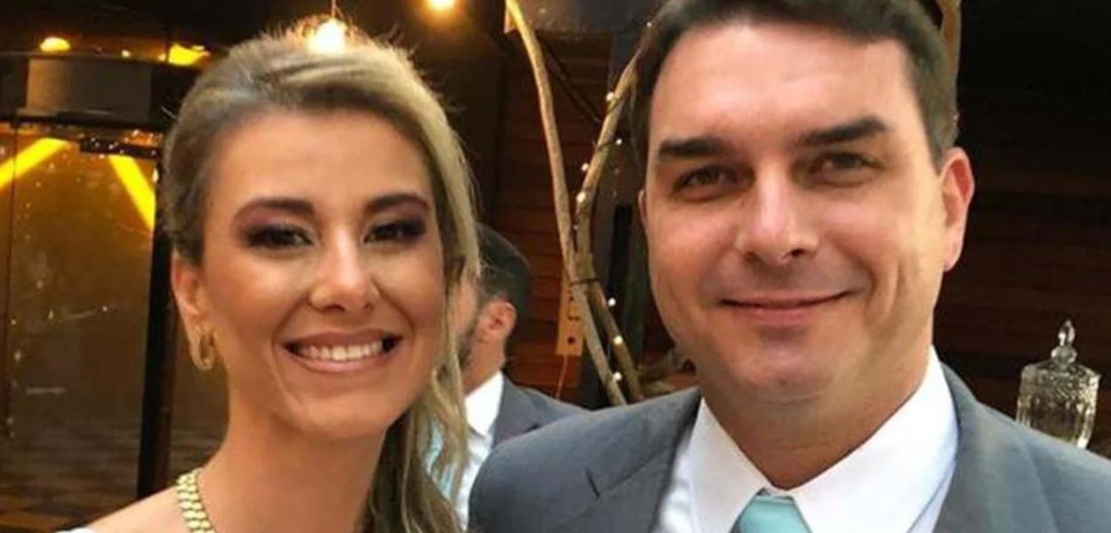 Fernanda e Flávio Bolsonaro (Foto: Reprodução) Fernanda e Flávio Bolsonaro
