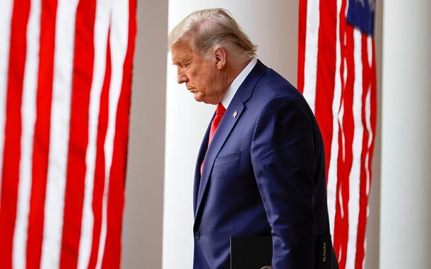 Trump joga a toalha e autoriza transição de governo (Foto: REUTERS/Carlos Barria) Trump joga a toalha e autoriza transição de governo