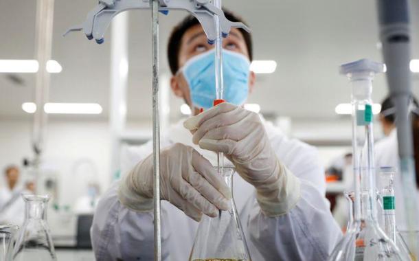 Laboratório da Sinovac em Pequim, na China (Foto: REUTERS/Thomas Peter) Laboratório da Sinovac em Pequim, na China