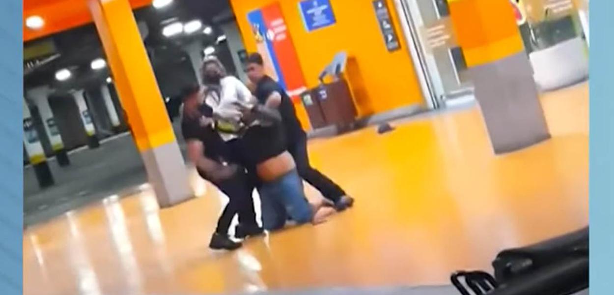 João Alberto Silveira Freitas é assassinado por policiais. Caso gera revolta e comoção no País (Foto: Reprodução) João Alberto Silveira Freitas é assassinado por policiais. Caso gera revolta e comoção no País