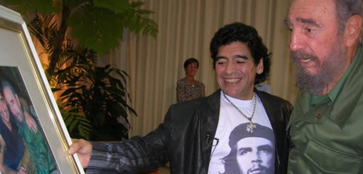 Diego Maradona e Fidel Castro (Foto: Divulgação) Diego Maradona e Fidel Castro
