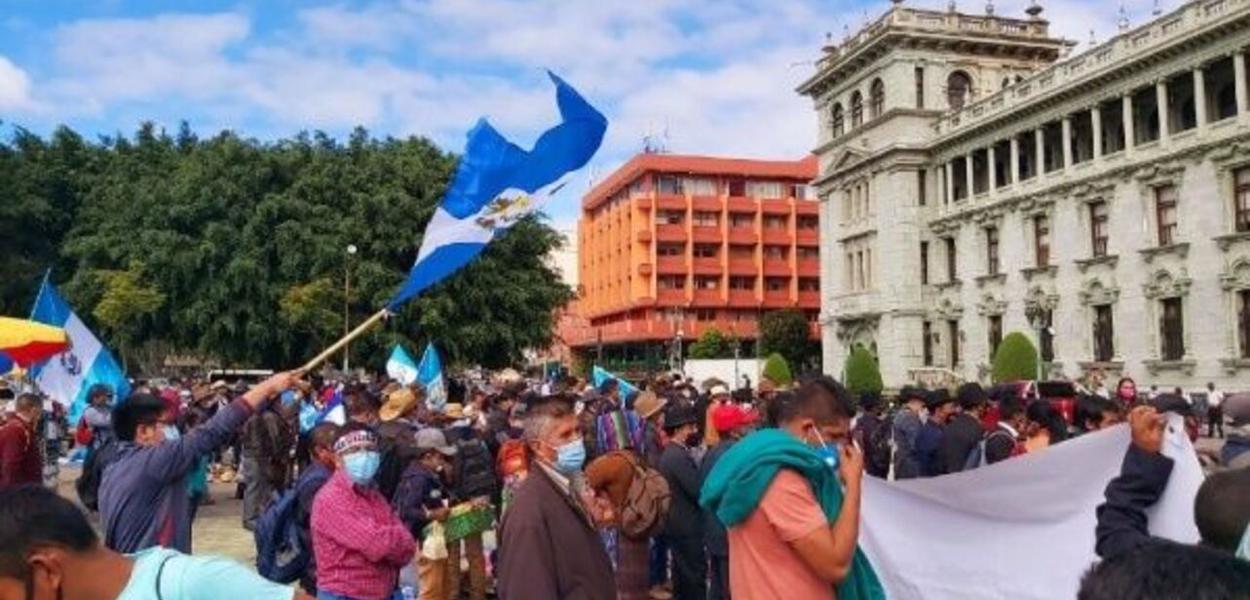 Manifestações na Guatemala exigem renúncia do presidente (Foto: Telesul) www.brasil247.com - Manifestações na Guatemala exigem renúncia do presidente