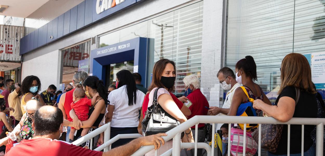 Os recursos também poderão ser transferidos para uma conta corrente, sem custos para o usuário (Foto: Divulgação/Fenae) Os recursos também poderão ser transferidos para uma conta corrente, sem custos para o usuário