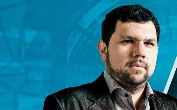 Bolsonaro dá abrigo no Palácio da Alvorada a Oswaldo Eustáquio para que ele escape da cadeia