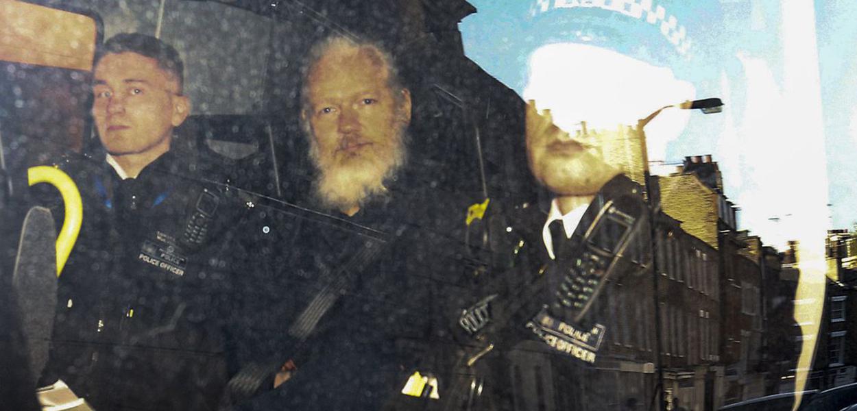 O fundador do WikiLeaks, Julian Assange (Foto: Reuters/Henry Nicholls) O fundador do WikiLeaks, Julian Assange