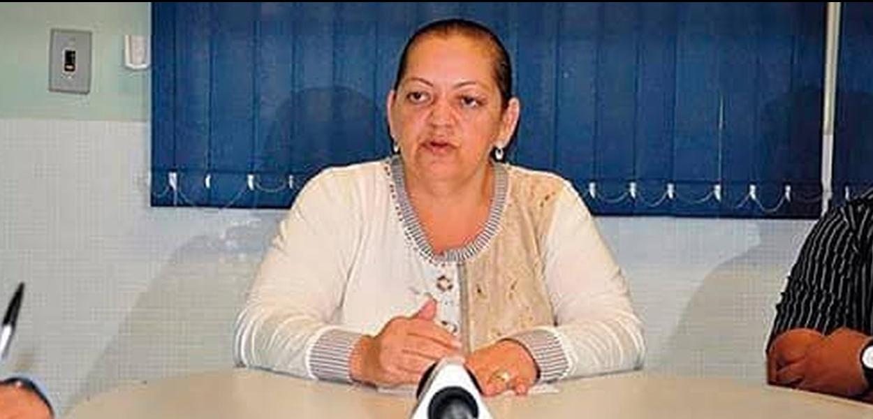 A diretora do Serviço de Saneamento Ambiental de Rondonópolis (Sanear), Terezinha Silva de Souza, de 53 anos, foi assassinada a tiros na manhã desta sexta-feira (15) no Centro de Rondonópolis (Foto: Facebook) A diretora do Serviço de Saneamento Ambiental de Rondonópolis (Sanear), Terezinha Silva de Souza, de 53 anos, foi assassinada a tiros na manhã desta sexta-feira (15) no Centro de Rondonópolis