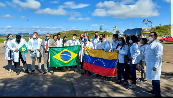 Médicos da Brigada Simón Bolívar (Foto: Reprodução) Médicos da Brigada Simón Bolívar