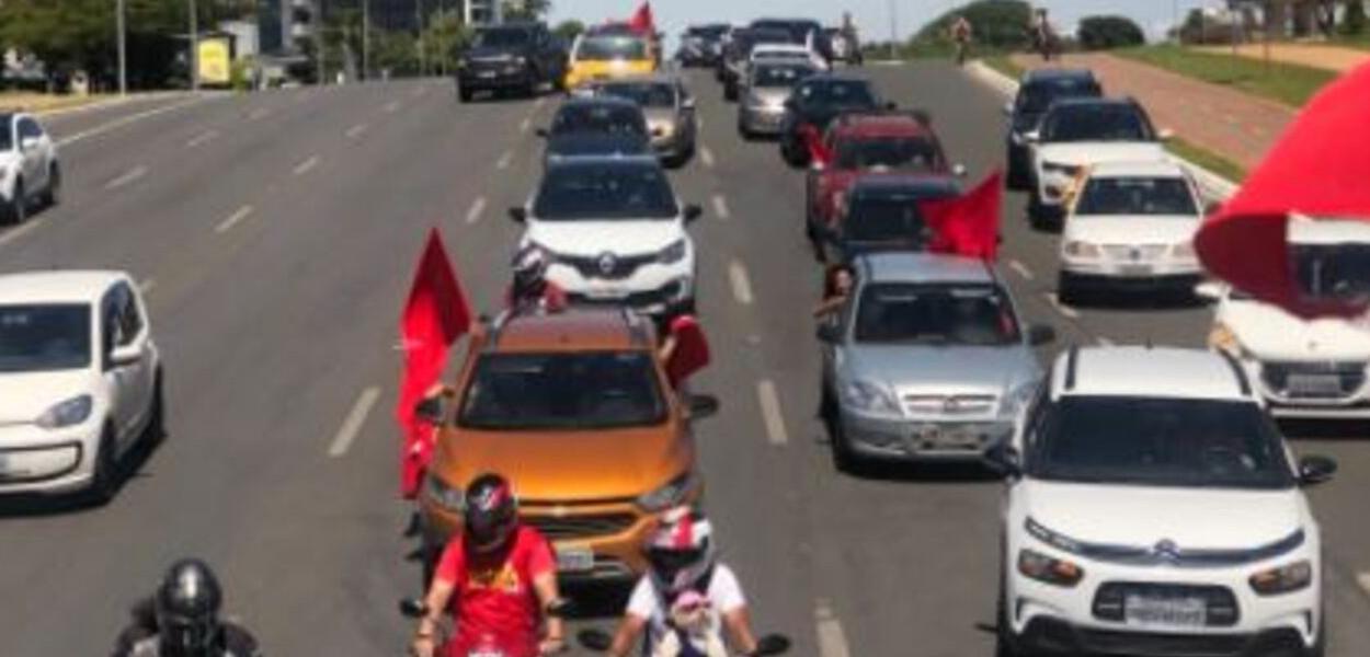 Neste fim de semana relizam-se novas carreatas contra governo Bolsonaro (Foto: Reprodução/Twitter) Neste fim de semana relizam-se novas carreatas contra governo Bolsonaro