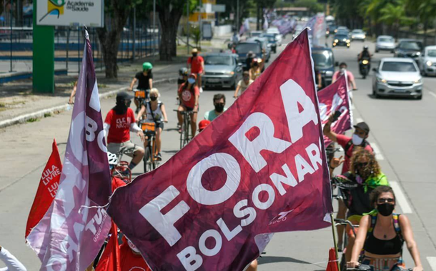 Carreata Fora Bolsonaro em Recife (Foto: Arthuro Souza) Carreata Fora Bolsonaro em Recife