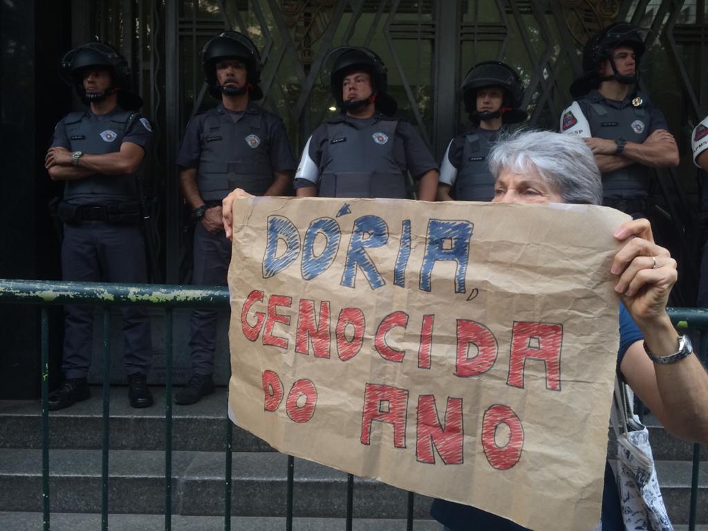 Protesto contra Doria, "genocida do ano", após massacre em Paraisópolis (Foto: Sérgio Silva/Ponte Jornalismo) Protesto contra Doria, "genocida do ano", após massacre em Paraisópolis