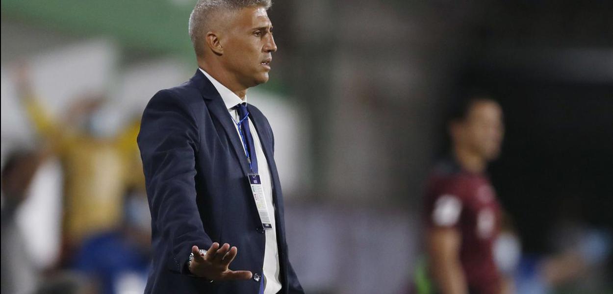 Técnico argentino Hernán Crespo (Foto: REUTERS/Natacha Pisarenko) Técnico argentino Hernán Crespo
