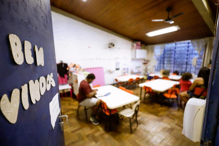 Volta às aulas na pandemia (Foto: Alex Rocha/PMPA) www.brasil247.com - Volta às aulas na pandemia
