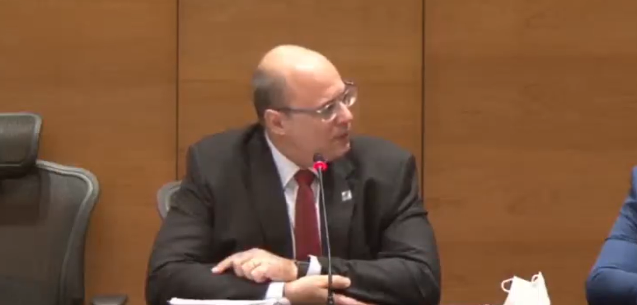 Governador afastado do Rio, Wilson Witzel chora e se diz inocente, durante julgamento do seu impeachment (Foto: Reprodução) Governador afastado do Rio, Wilson Witzel chora e se diz inocente, durante julgamento do seu impeachment