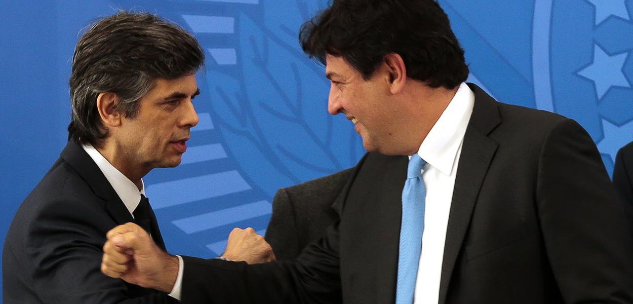 Ex-ministros da Saúde Nelson Teich, à esq., e Luiz Henrique Mandetta (Foto: Marcello Casal Jr - Agência Brasil) Ex-ministros da Saúde Nelson Teich, à esq., e Luiz Henrique Mandetta