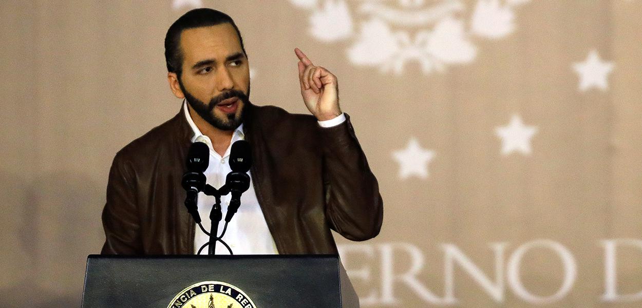 Nayib Bukele se aproveitou do apoio que tem do Congresso para atacar o sistema de justiça (Foto: Reuters) Nayib Bukele se aproveitou do apoio que tem do Congresso para atacar o sistema de justiça