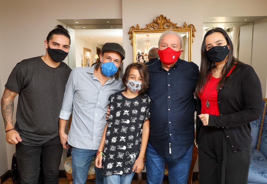 Lula com família de Rodrigo Pilha