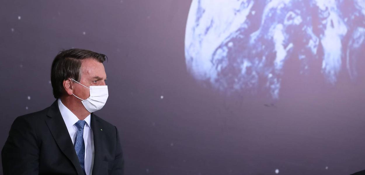 Jair Bolsonaro durante cerimônia de assinatura do acordo Brasil – EUA: Programa Lunar Nasa Artemis (Foto: Marcos Corrêa/PR) www.brasil247.com - Jair Bolsonaro durante cerimônia de assinatura do acordo Brasil – EUA: Programa Lunar Nasa Artemis