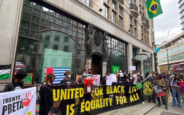 Ato em Londres pelo Fora Bolsonaro Ato em Londres pelo Fora Bolsonaro