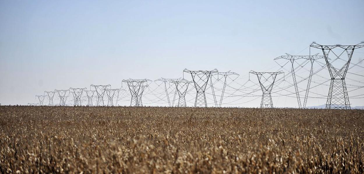 Linhas de transmissão de energia elétrica. (Foto: Marcello Casal Jr/Agencia Brasil) www.brasil247.com - Linhas de transmissão de energia elétrica.