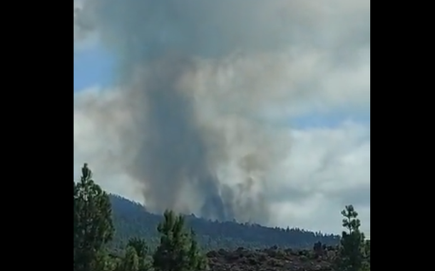 Vulcão em La Palma em erupção (Foto: Reprodução/Twitter) Vulcão em La Palma em erupção