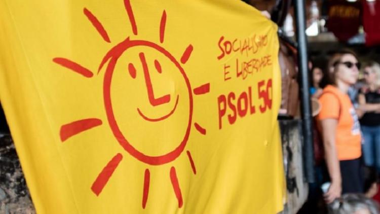 Bandeira do PSOL (Foto: Divulgação) www.brasil247.com - Bandeira do PSOL
