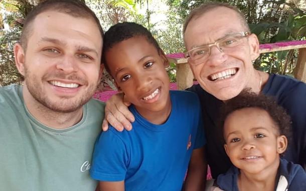 Contarato e sua família (Foto: Reprodução/Twitter) Contarato e sua família