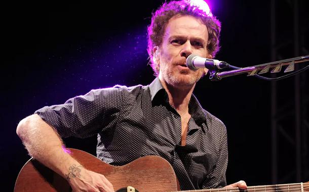 Nando Reis manda um 'Fora Bolsonaro' ao vivo e sinaliza apoio a Lula (vídeo)