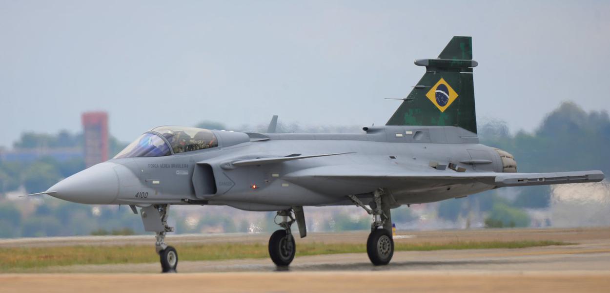 Caça F-39E Gripen da FAB 23/10/2020 (Foto: REUTERS/Adriano Machado) Caça F-39E Gripen da FAB 23/10/2020