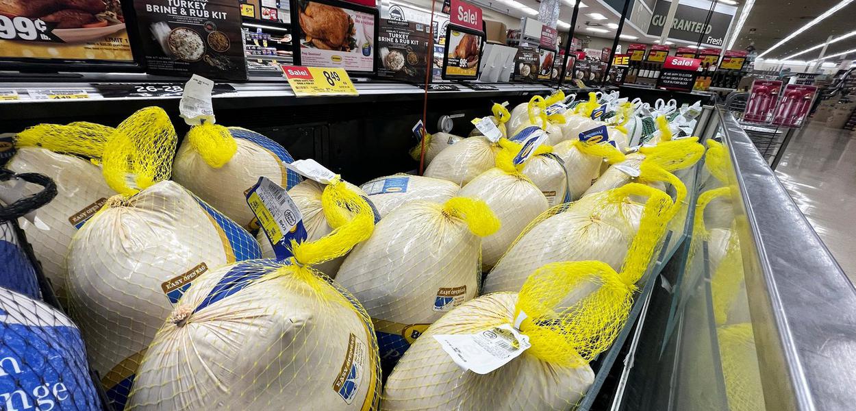 Perus à venda nos Estados Unidos para o Dia de Ação de Graças (Foto: REUTERS/Christopher Walljasper) Perus à venda nos Estados Unidos para o Dia de Ação de Graças