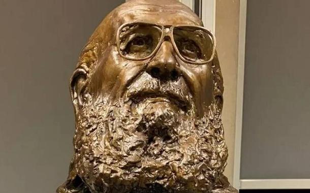 Estátua de Paulo Freire (Foto: Divulgação) Estátua de Paulo Freire