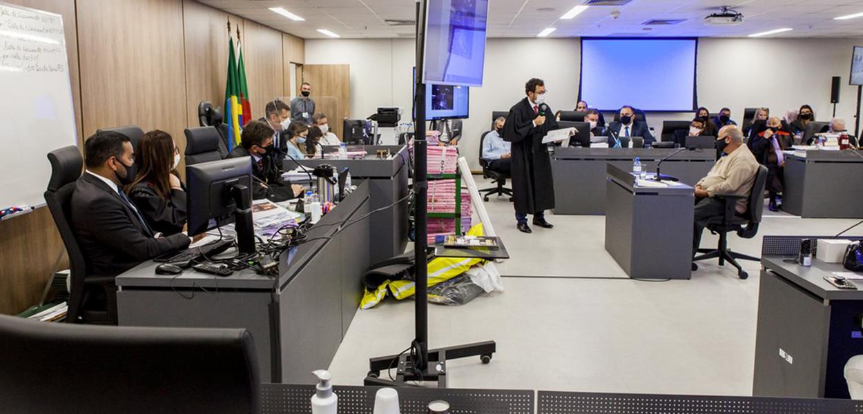 Segundo dia do júri da Kiss teve embates entre advogados e promotores e primeiro depoimento de testemunha (Foto: Juliano Verardi / IMPRENSA TJRS) www.brasil247.com - Segundo dia do júri da Kiss teve embates entre advogados e promotores e primeiro depoimento de testemunha