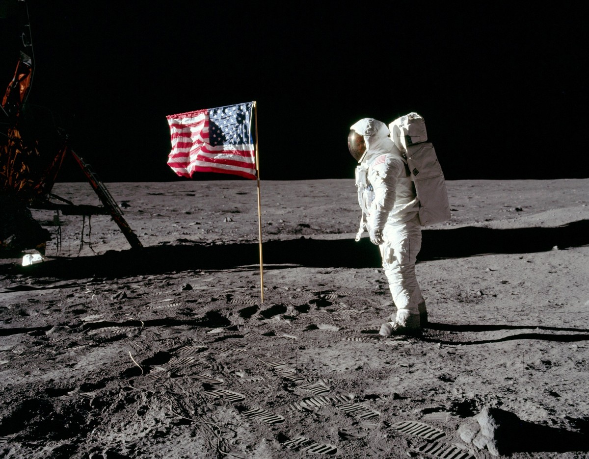Astronauta Neil Armstrong na Lua (Foto: Divulgação/Nasa) www.brasil247.com - Astronauta Neil Armstrong na Lua
