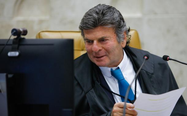 Fux marca para o dia 7 sessão para analisar decisão de Nunes Marques sobre Francischini