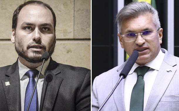 Carlos Bolsonaro e Julian Lemos (Foto: Câmara do RJ | Najara Araújo/Câmara dos Deputados) Carlos Bolsonaro e Julian Lemos