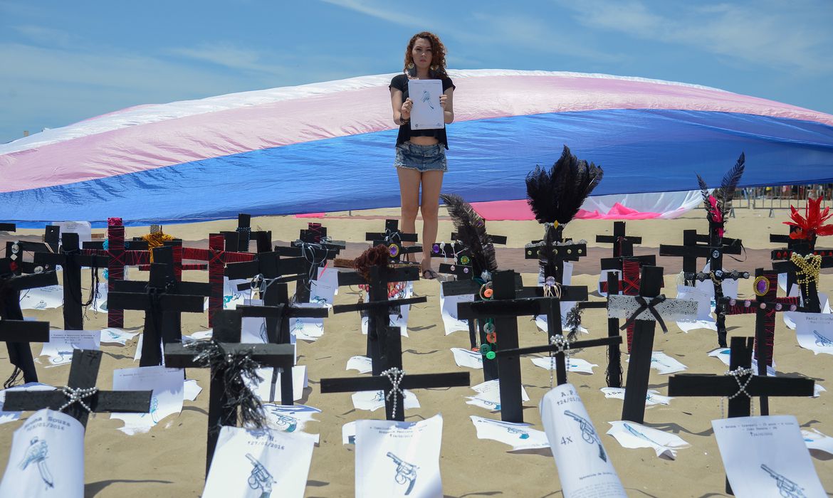Protesto por mortes de pessoas trans no Brasil (Foto: Agência Brasil) www.brasil247.com - Protesto por mortes de pessoas trans no Brasil