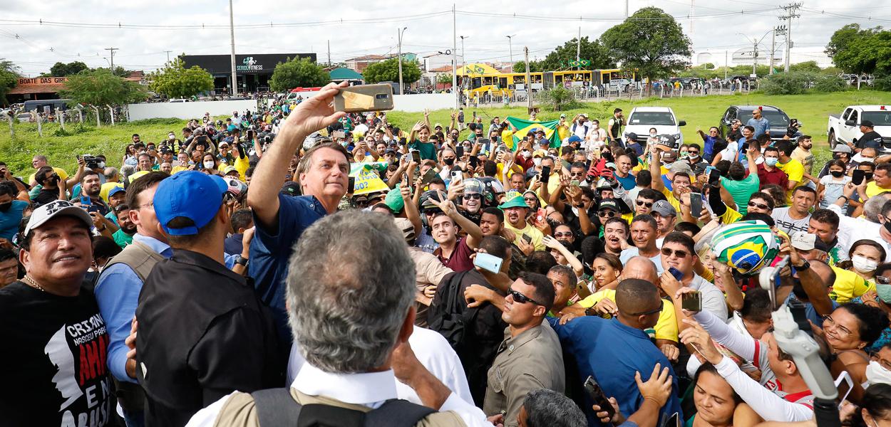 Jair Bolsonaro, durante partida da cidade de Caicó (RN) - 09/02/2022 (Foto: Alan Santos/PR) www.brasil247.com - Jair Bolsonaro, durante partida da cidade de Caicó (RN) - 09/02/2022