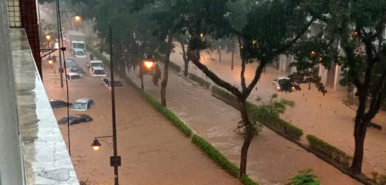 Chuvas em Petrópolis, Região Serrana do estado do Rio (Foto: Reprodução (Redes Sociais)) www.brasil247.com - Chuvas em Petrópolis, Região Serrana do estado do Rio